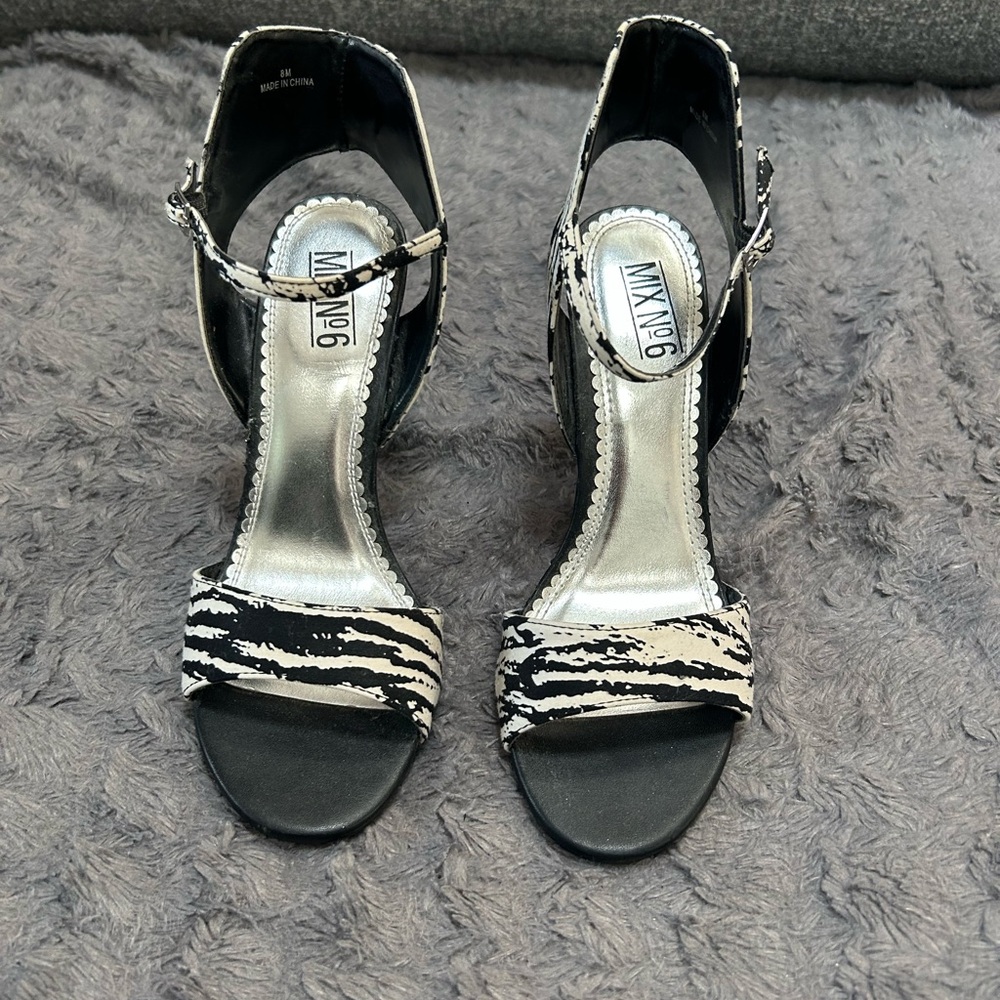 Mix No. 6 Black and White Elegant Heels